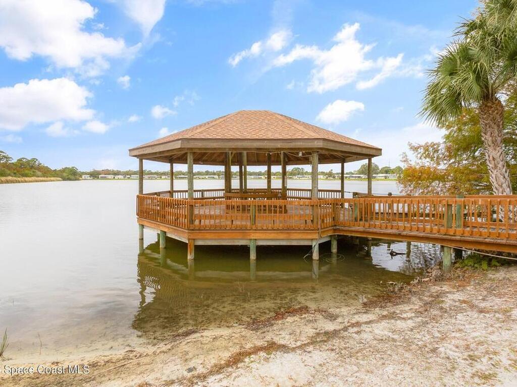 595 Outer Drive, Cocoa, FL 32926