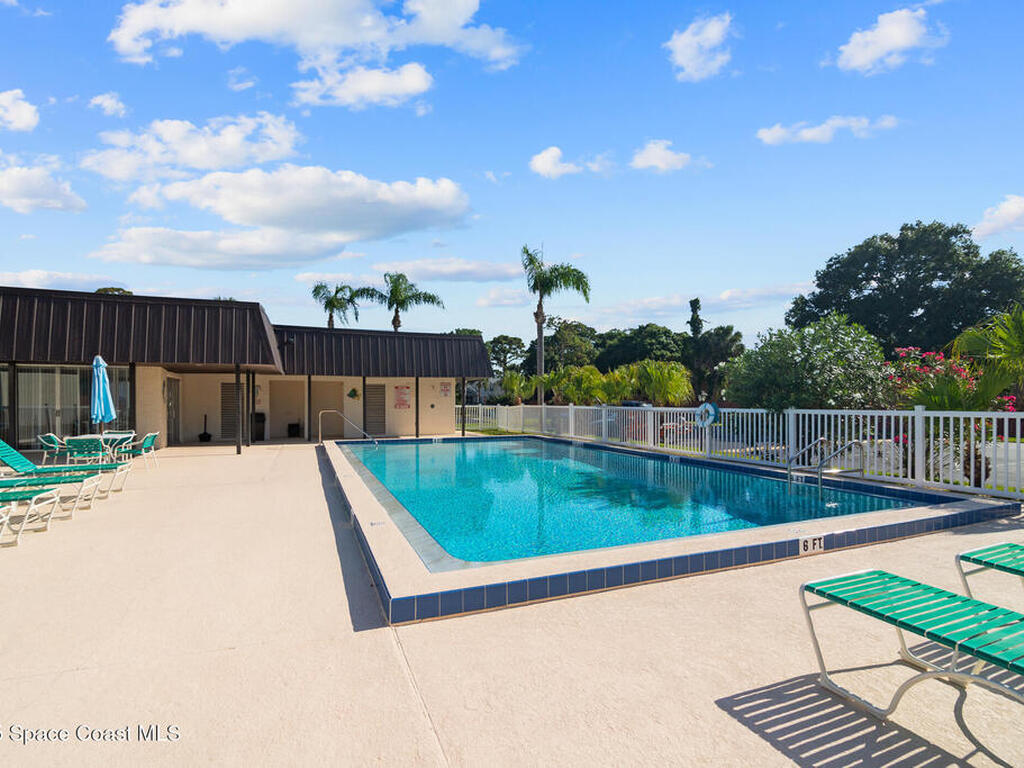 627 Ridge Club Drive, Melbourne, FL 32934