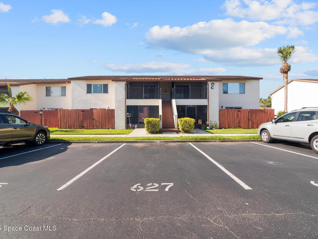 627 Ridge Club Drive, Melbourne, FL 32934