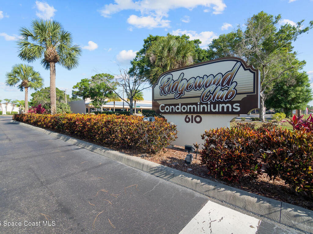 627 Ridge Club Drive, Melbourne, FL 32934