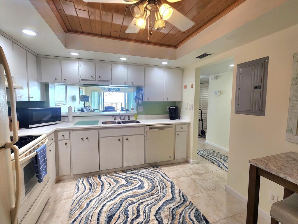 995 N Highway A1a, Indialantic, FL 32903