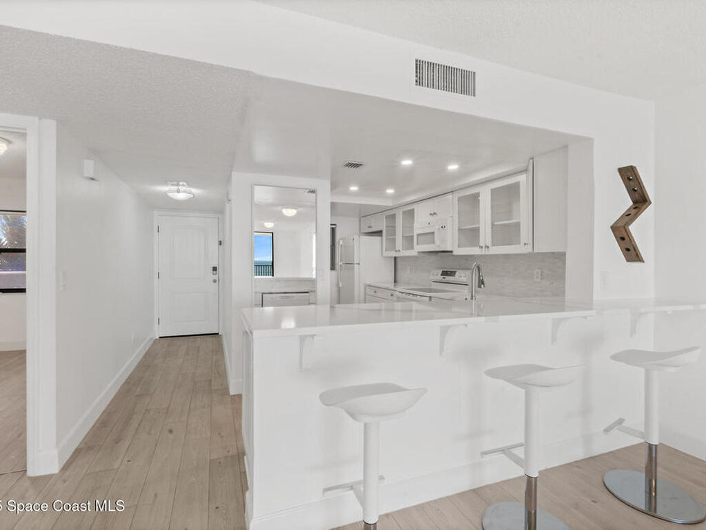 1860 N Atlantic Avenue, Cocoa Beach, FL 32931