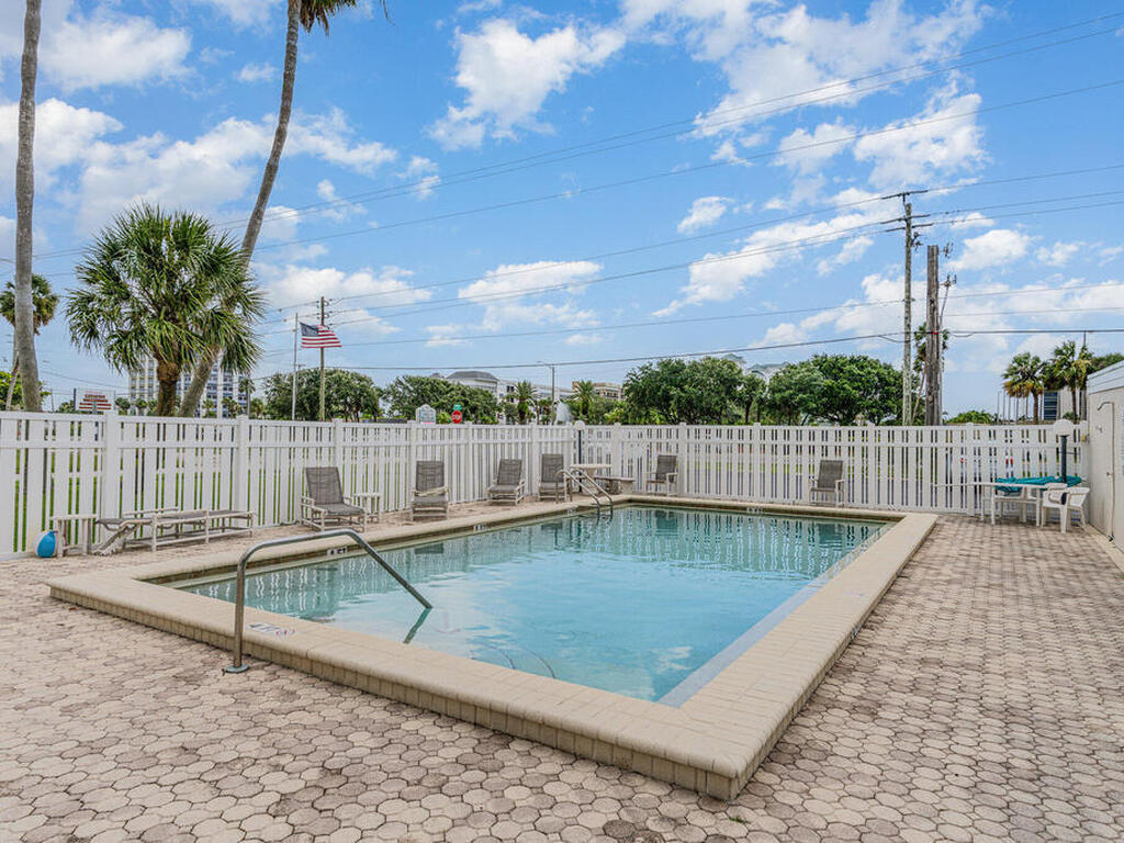 1595 N Atlantic Avenue, Cocoa Beach, FL 32931