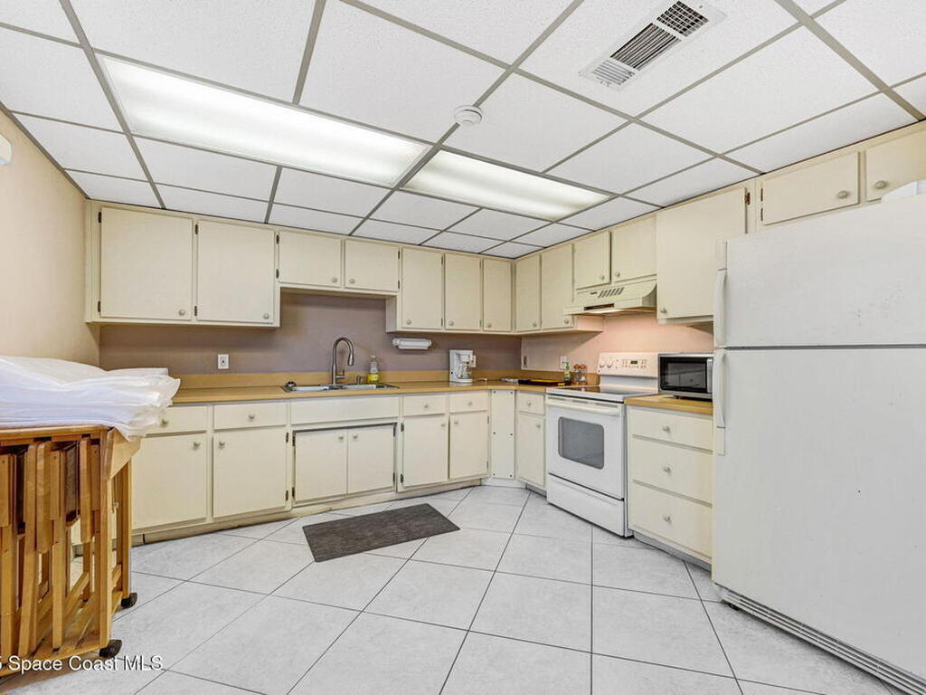 505 N Miramar Avenue, Indialantic, FL 32903