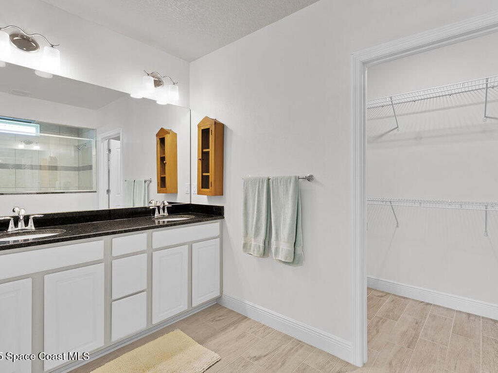 5949 Buttonwood Square, Vero Beach, FL 32966