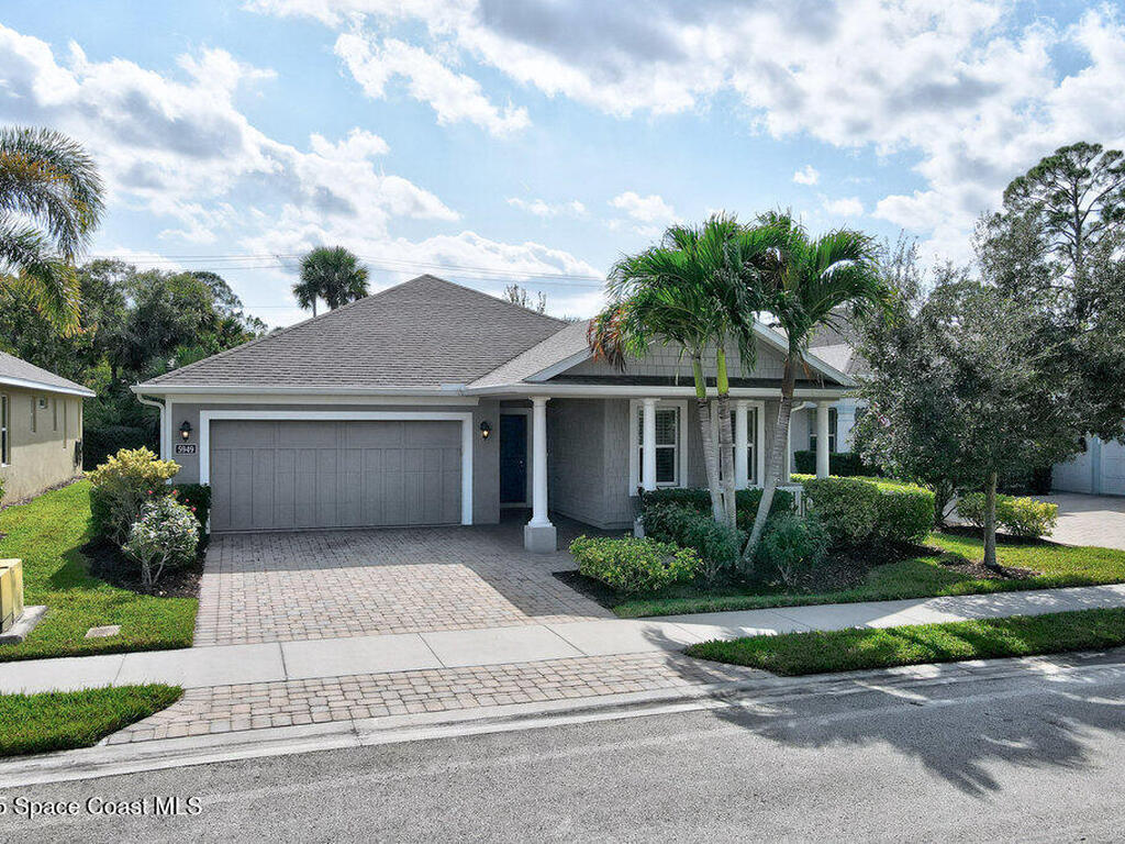 5949 Buttonwood Square, Vero Beach, FL 32966