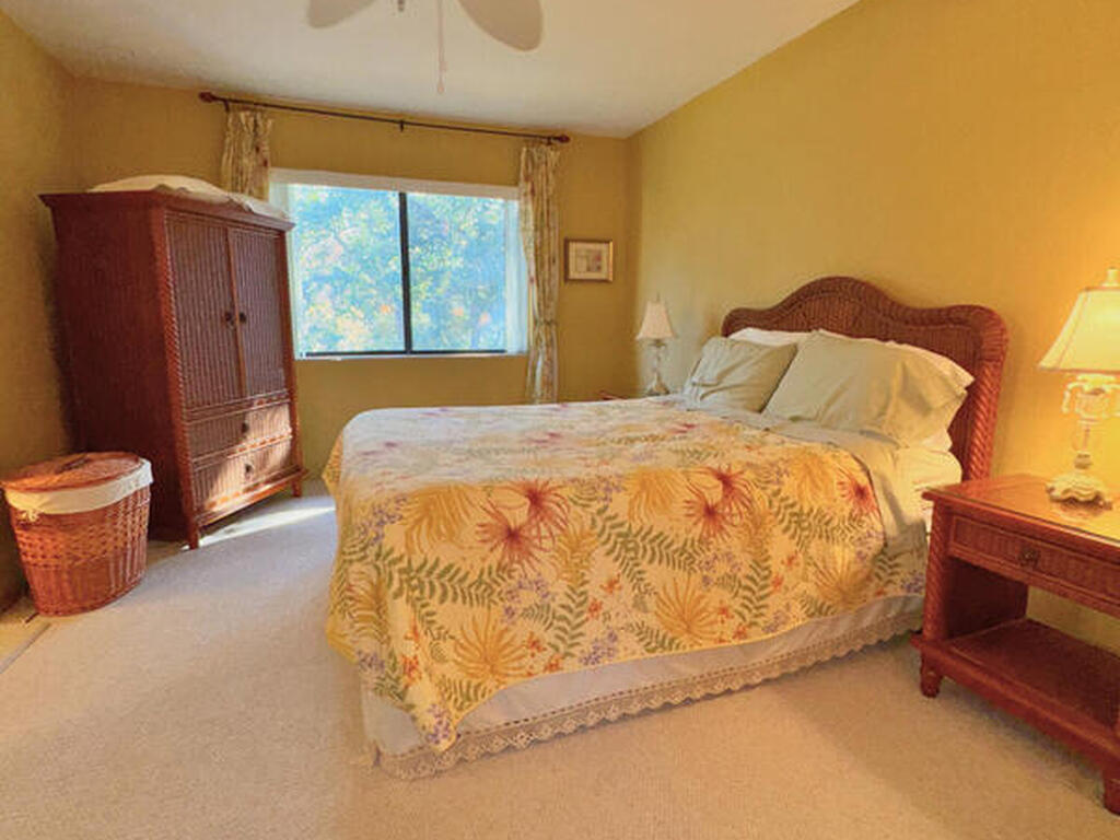 7820 Shadowood Drive, Melbourne, FL 32904