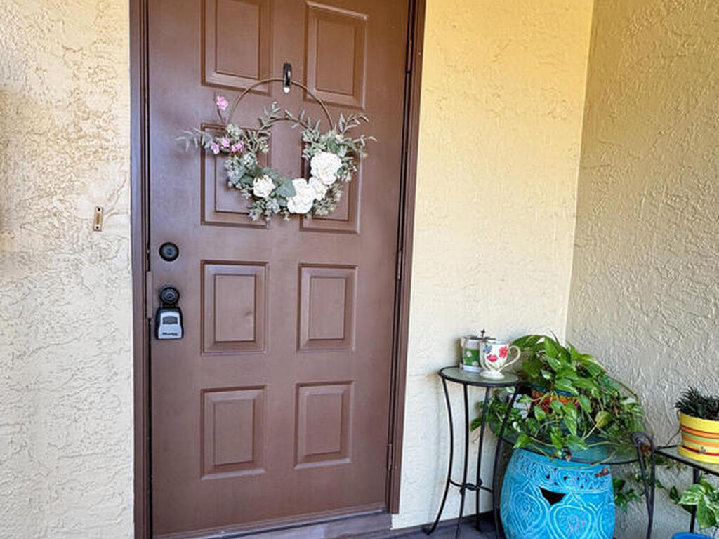 7820 Shadowood Drive, Melbourne, FL 32904