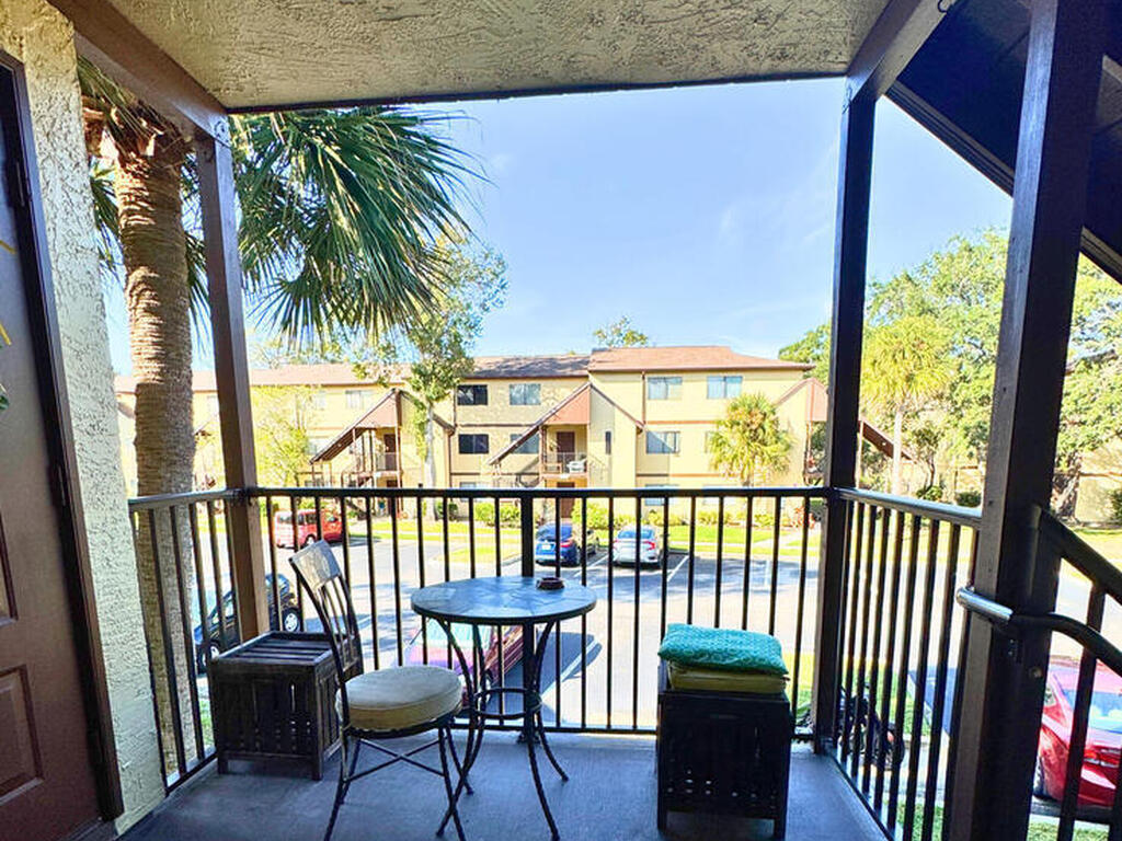 7820 Shadowood Drive, Melbourne, FL 32904