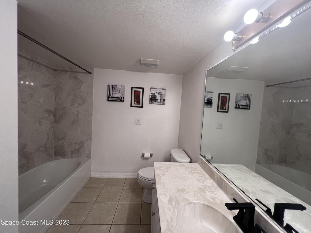 800 Del Rio Way, Merritt Island, FL 32953