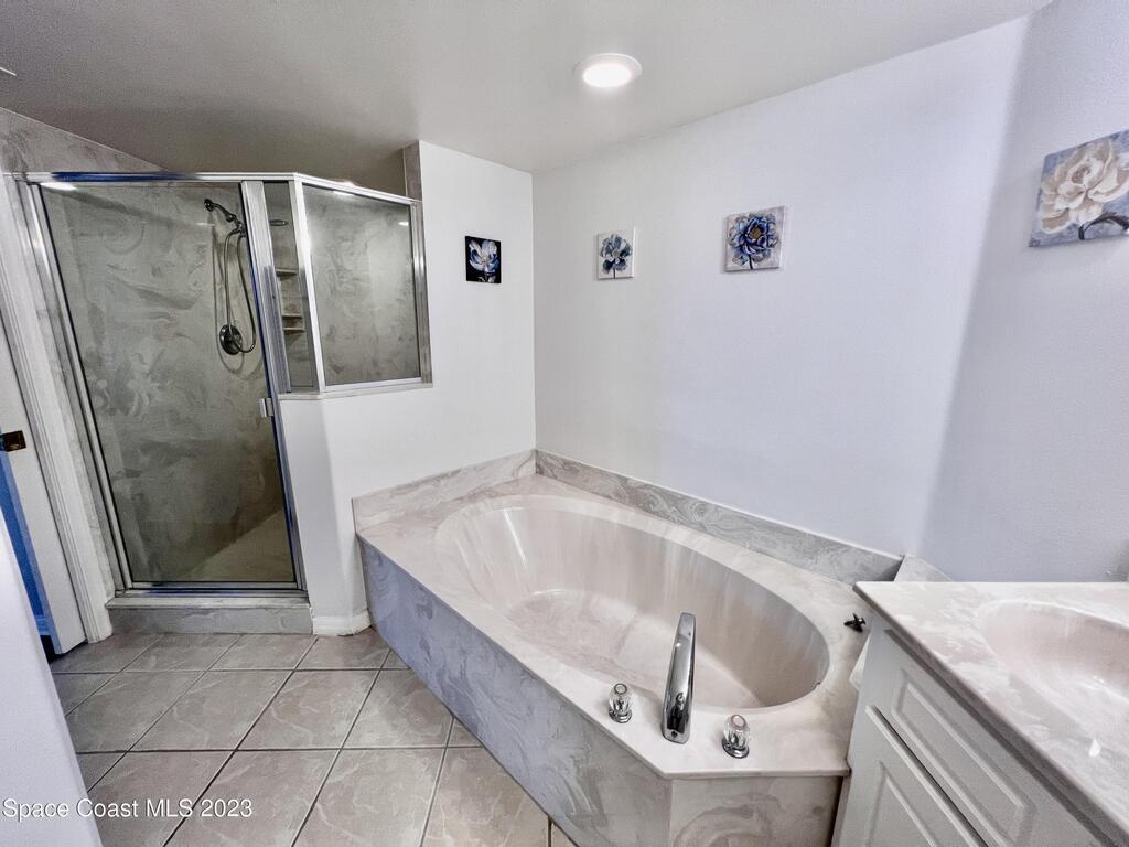 800 Del Rio Way, Merritt Island, FL 32953