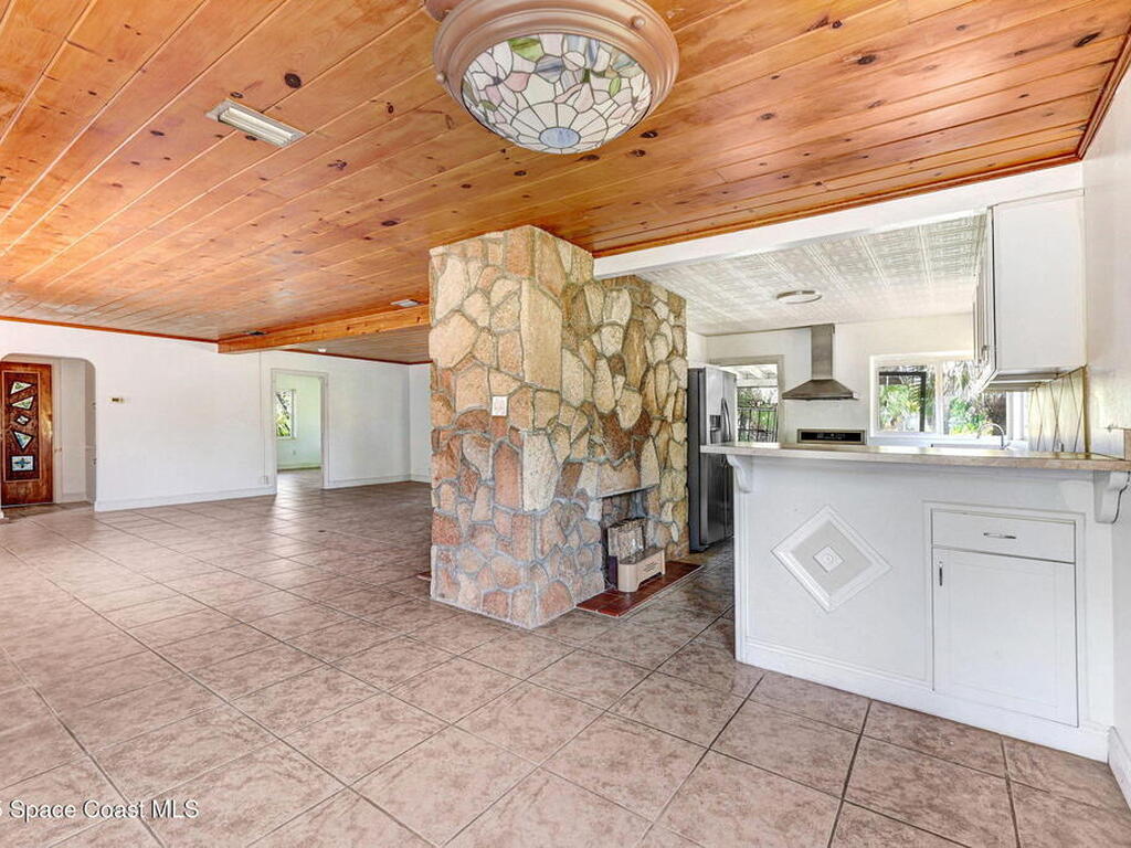 100 Tampa Avenue, Indialantic, FL 32903