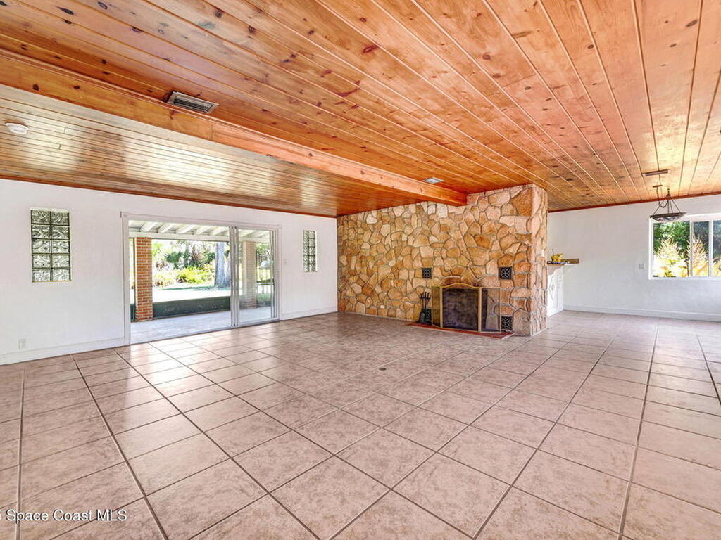 100 Tampa Avenue, Indialantic, FL 32903