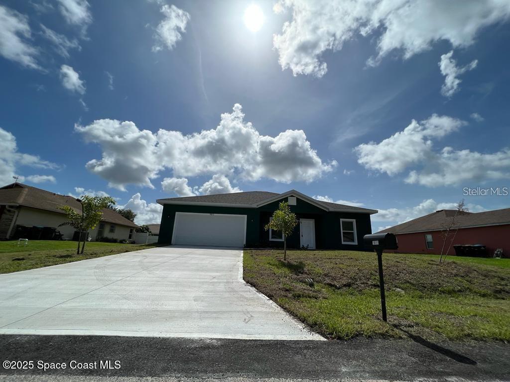 407 Treemont Avenue, Palm Bay, FL 32908