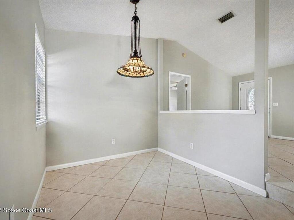 173 N Ridgewood Avenue, Ormond Beach, FL 32174