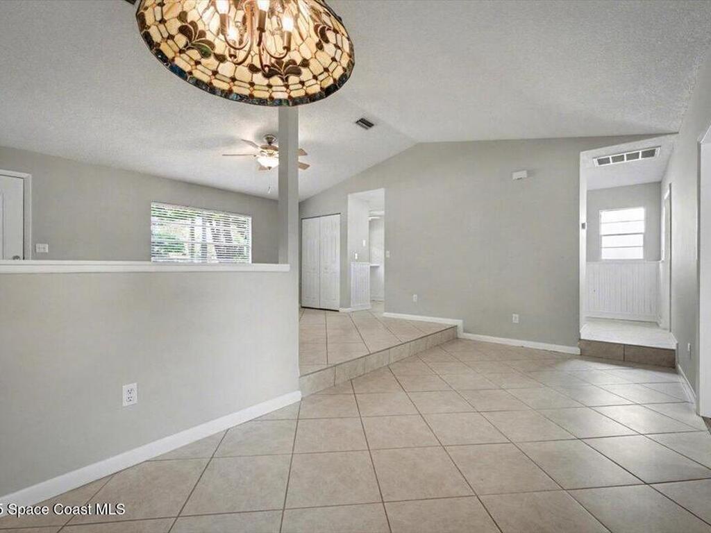 173 N Ridgewood Avenue, Ormond Beach, FL 32174