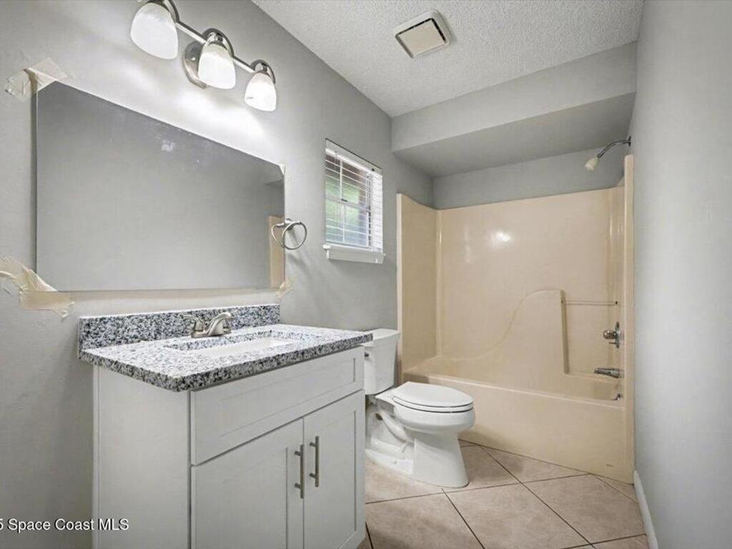 173 N Ridgewood Avenue, Ormond Beach, FL 32174