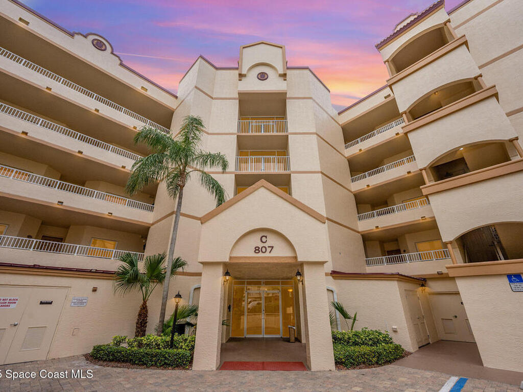 807 Mystic Dr, Cape Canaveral, FL 32920