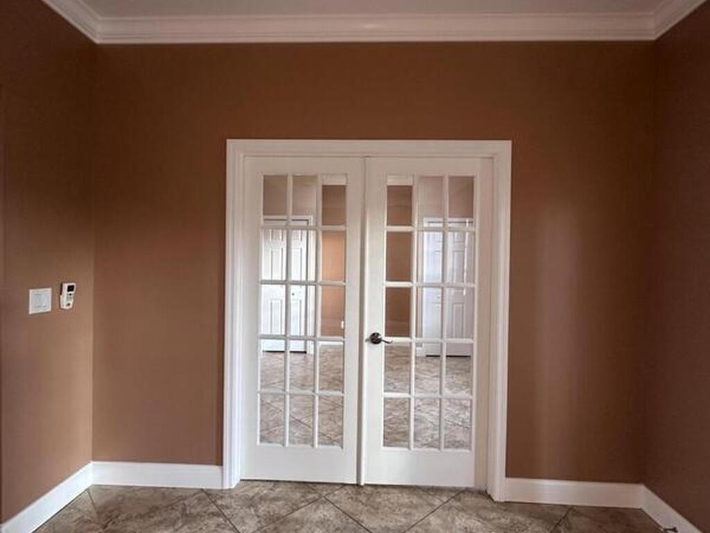 802 Del Mar Circle, Melbourne, FL 32904