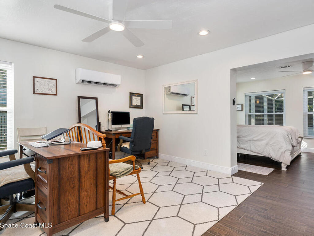 974 S Shannon Avenue, Indialantic, FL 32903