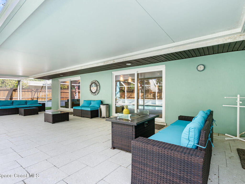 974 S Shannon Avenue, Indialantic, FL 32903