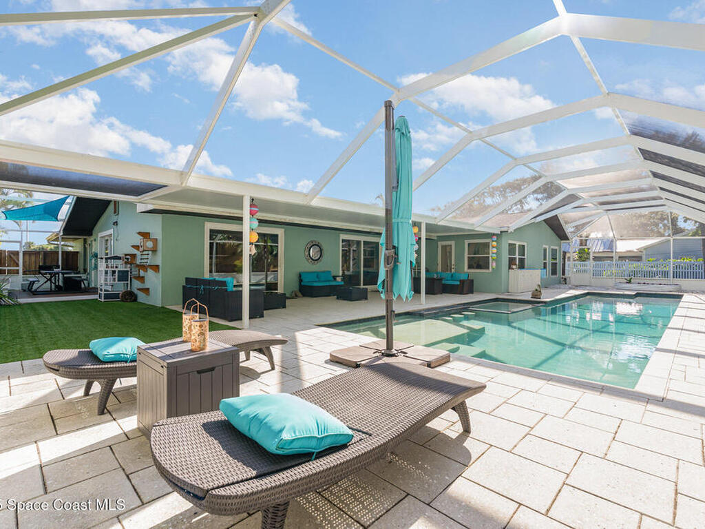 974 S Shannon Avenue, Indialantic, FL 32903