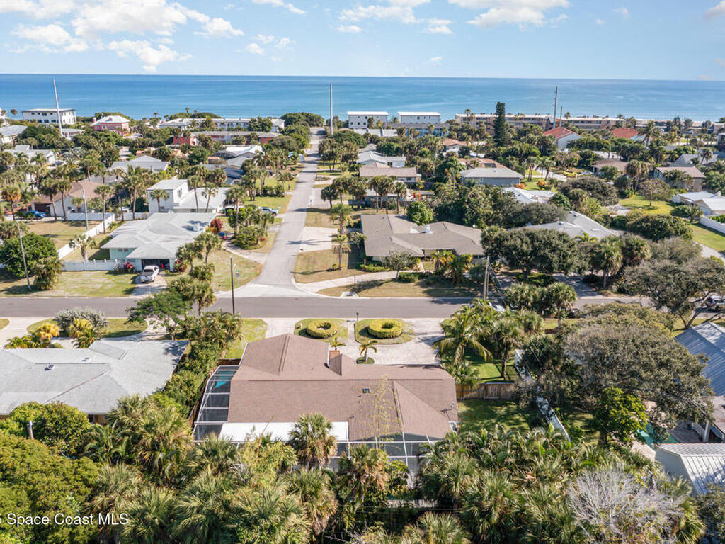 974 S Shannon Avenue, Indialantic, FL 32903
