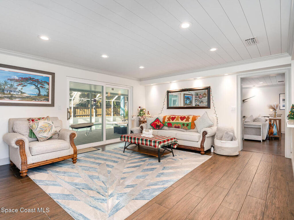 974 S Shannon Avenue, Indialantic, FL 32903