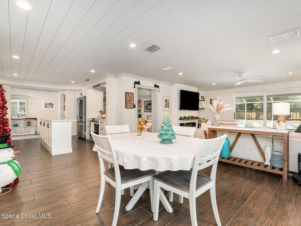 974 S Shannon Avenue, Indialantic, FL 32903