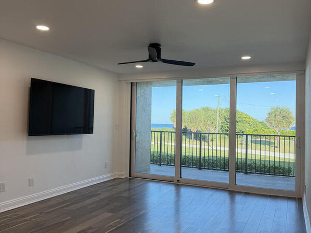 1101 S Miramar Avenue, Indialantic, FL 32903