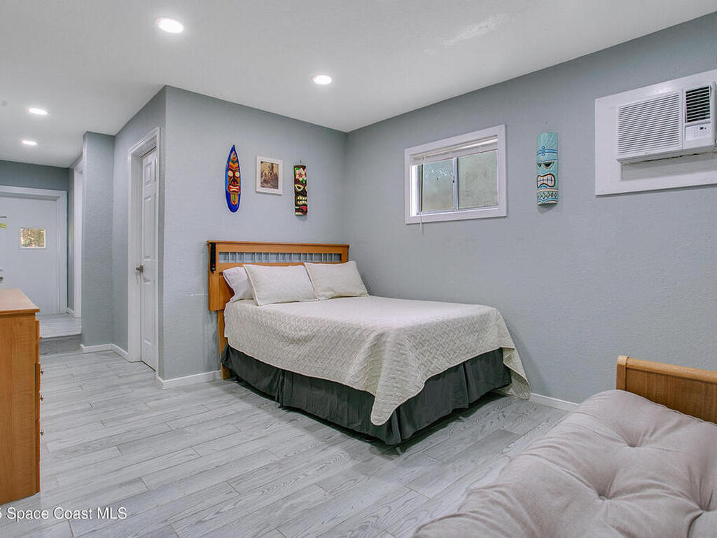 450 S Brevard Avenue, Cocoa Beach, FL 32931