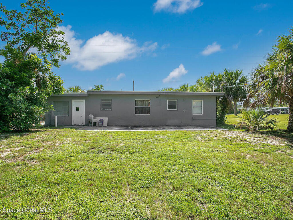 450 S Brevard Avenue, Cocoa Beach, FL 32931