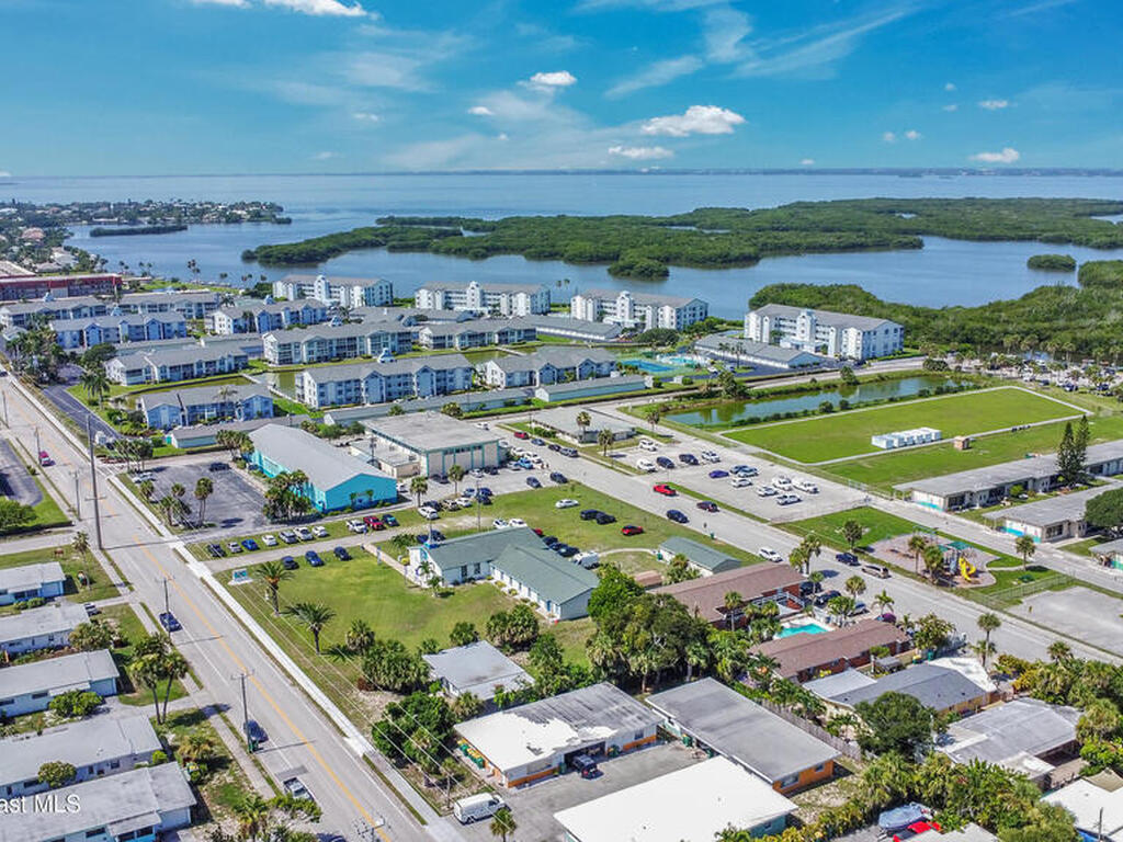 450 S Brevard Avenue, Cocoa Beach, FL 32931