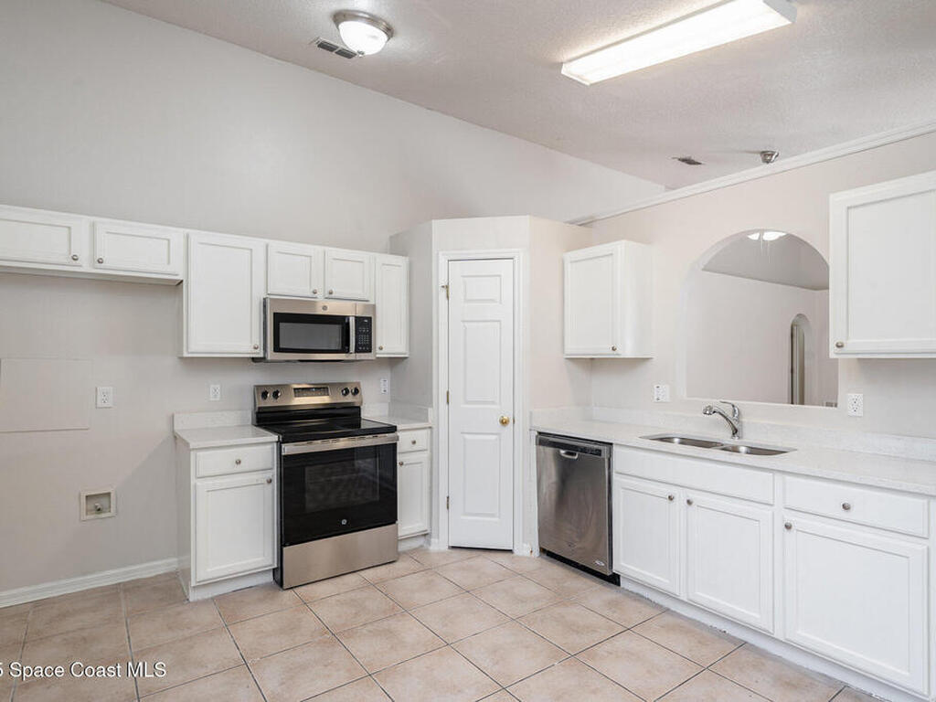 2728 Maderia Circle, Melbourne, FL 32935