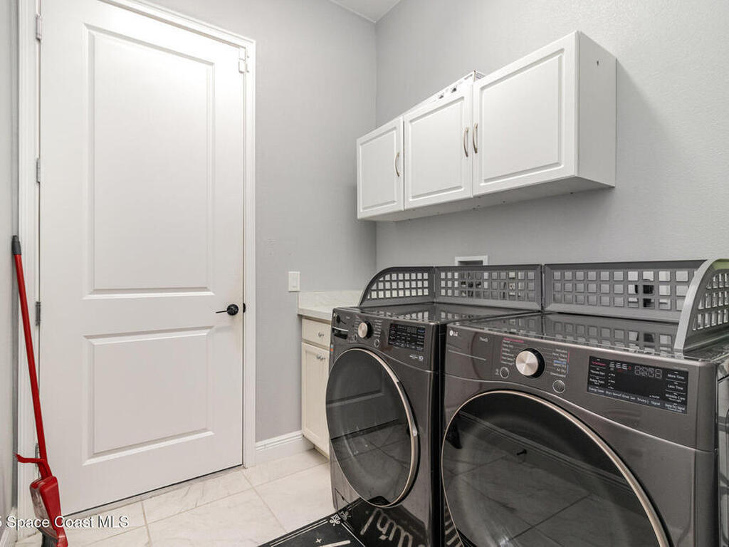 1923 Crossbill Drive, Titusville, FL 32796