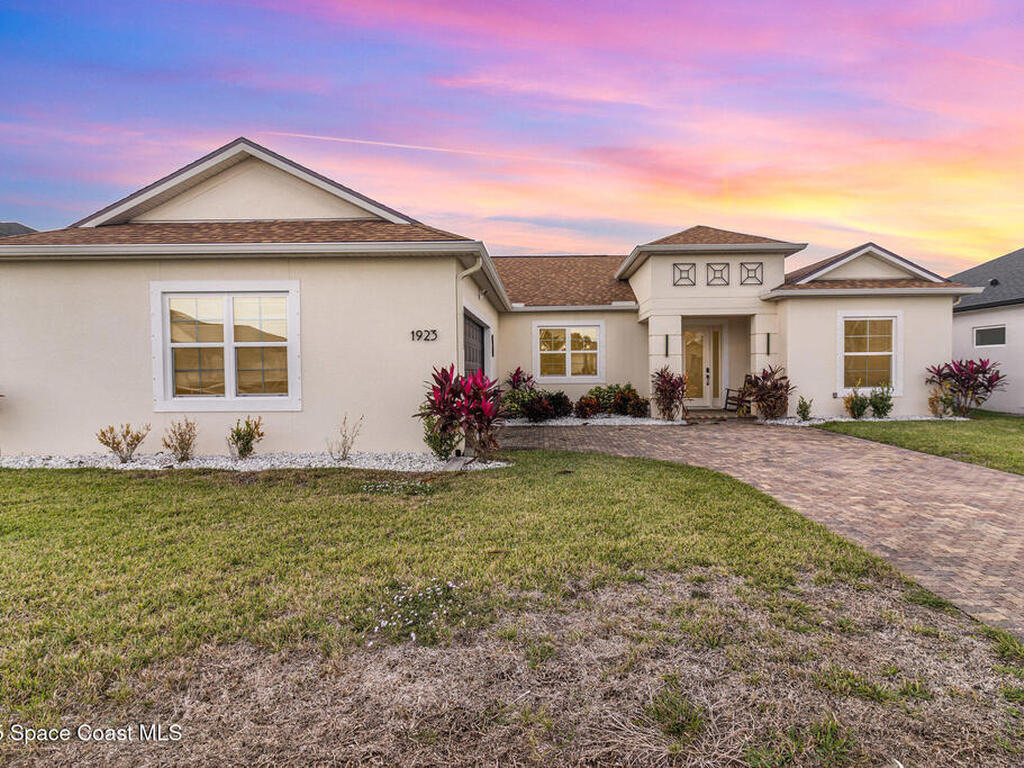 1923 Crossbill Drive, Titusville, FL 32796