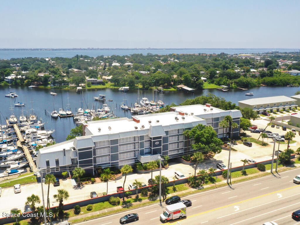 905 N Harbor City Boulevard, Melbourne, FL 32935