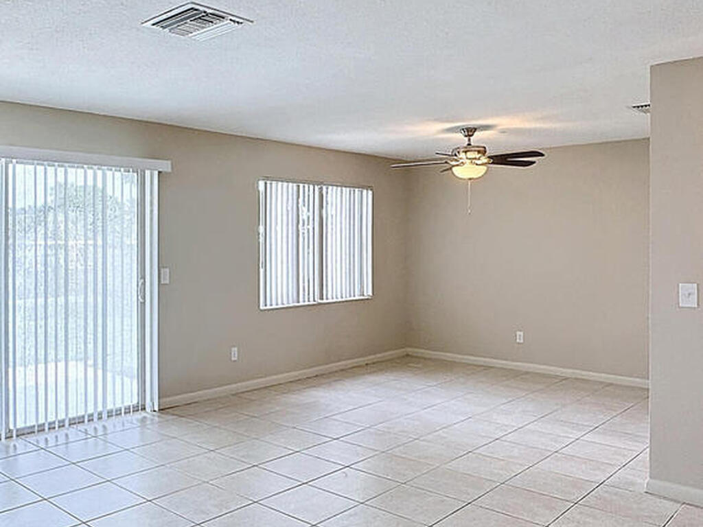 250 Richland Avenue, Merritt Island, FL 32953