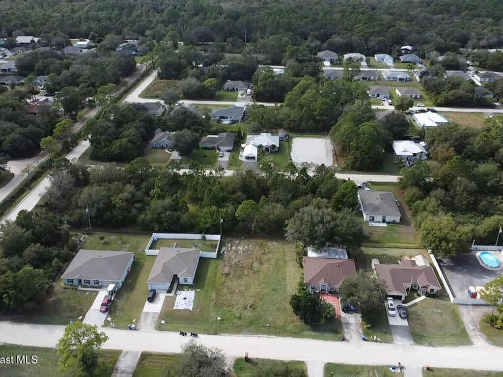 8545 104th Avenue, Vero Beach, FL 32967