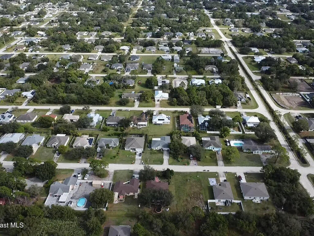 8545 104th Avenue, Vero Beach, FL 32967