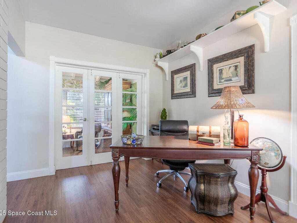 905 S Brevard Avenue, Cocoa Beach, FL 32931