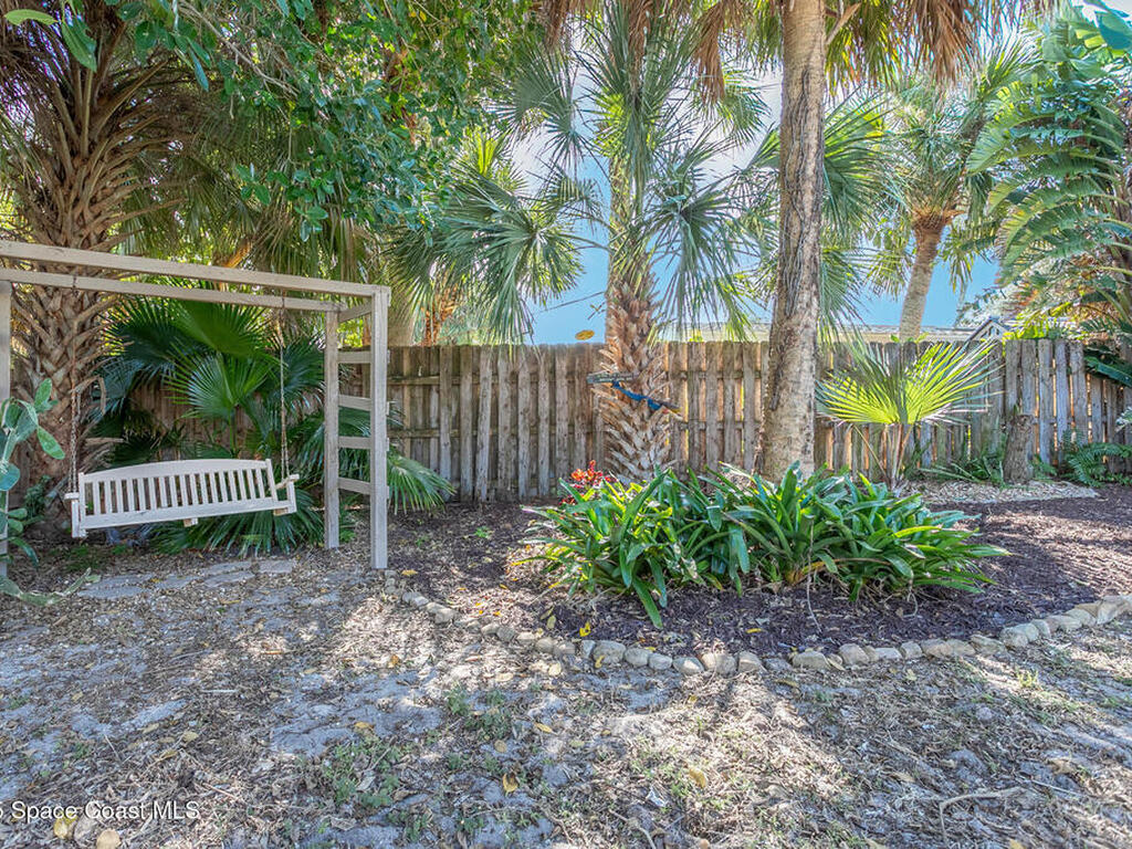 905 S Brevard Avenue, Cocoa Beach, FL 32931