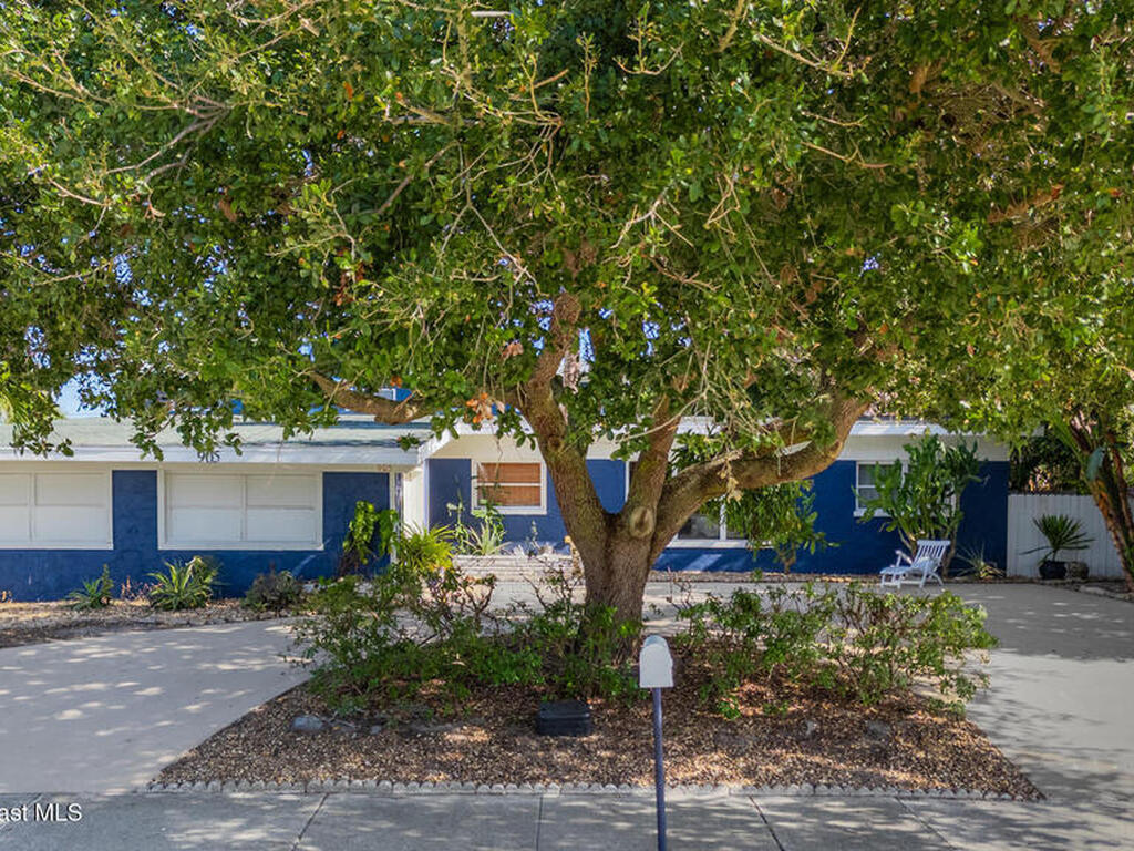 905 S Brevard Avenue, Cocoa Beach, FL 32931