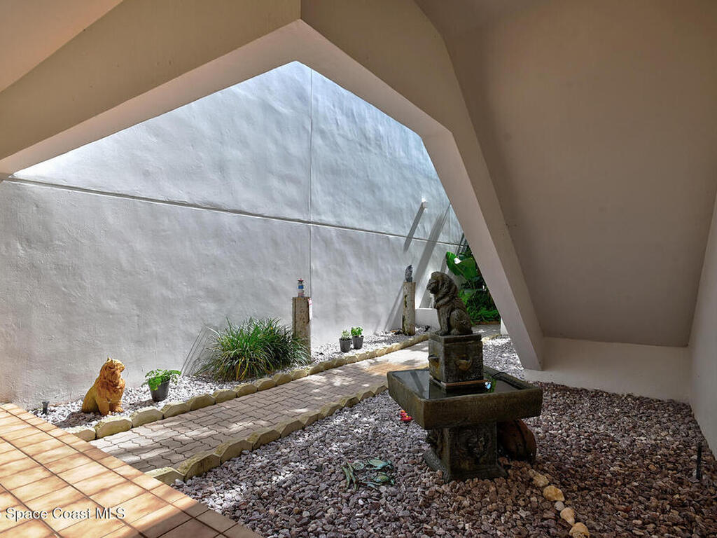 272 Aquarina Boulevard, Melbourne Beach, FL 32951