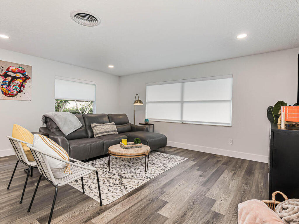 320 Jamaica Drive, Merritt Island, FL 32952