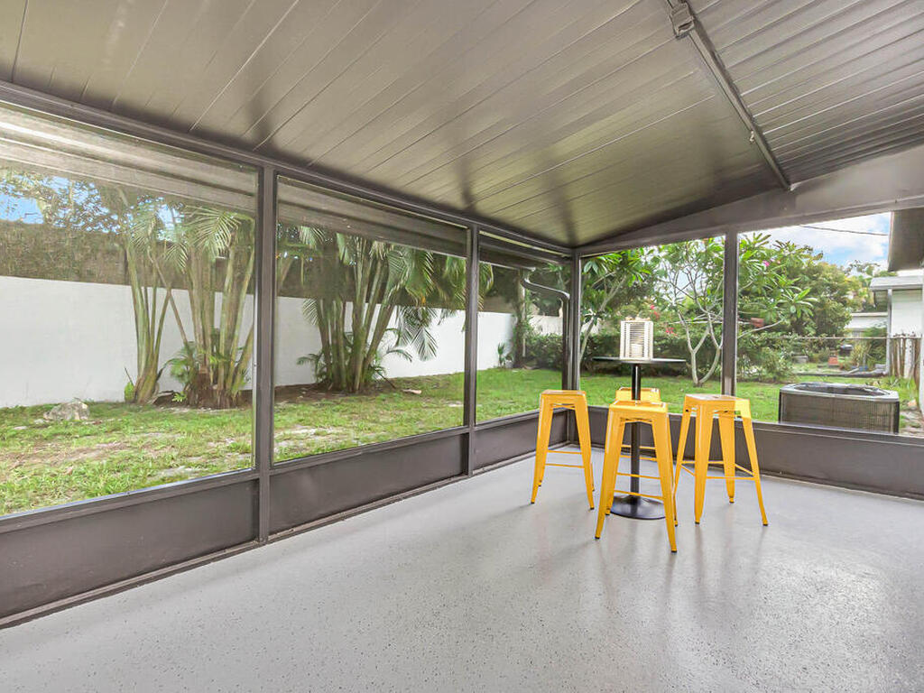 320 Jamaica Drive, Merritt Island, FL 32952