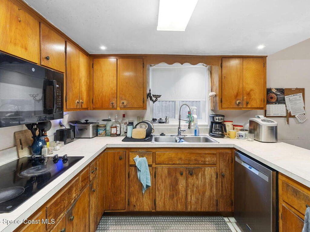 1132 Pine Tree Drive, Satellite Beach, FL 32937