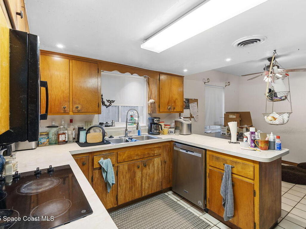 1132 Pine Tree Drive, Satellite Beach, FL 32937