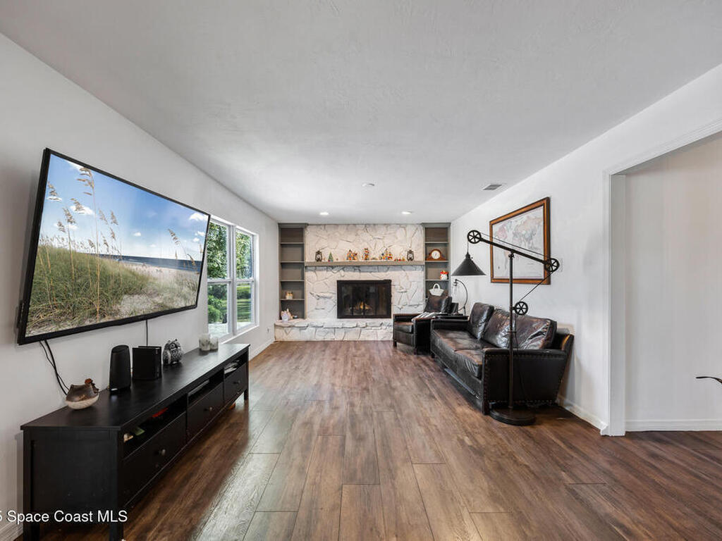 6885 Orchid Tree Drive, Grant, FL 32949