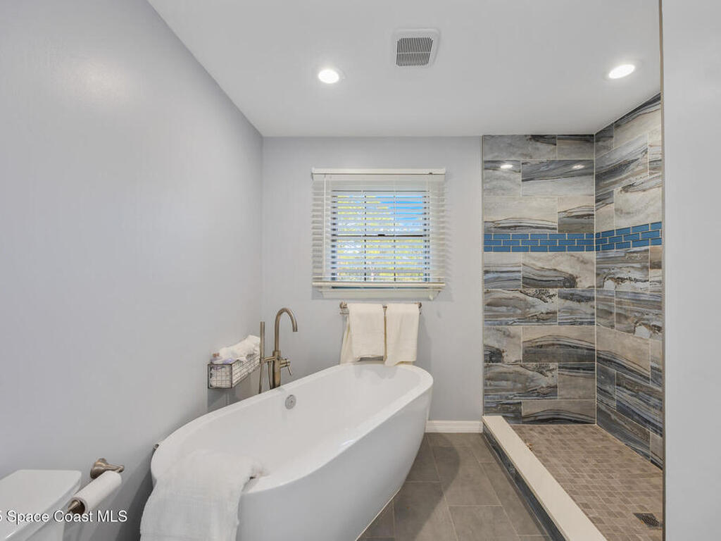 6885 Orchid Tree Drive, Grant, FL 32949